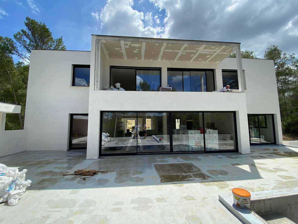 Construction villa contemporaine 600m2 Montferrier-sur-Lez La Devèze architecte Montpellier LEWISA home — vue 8
