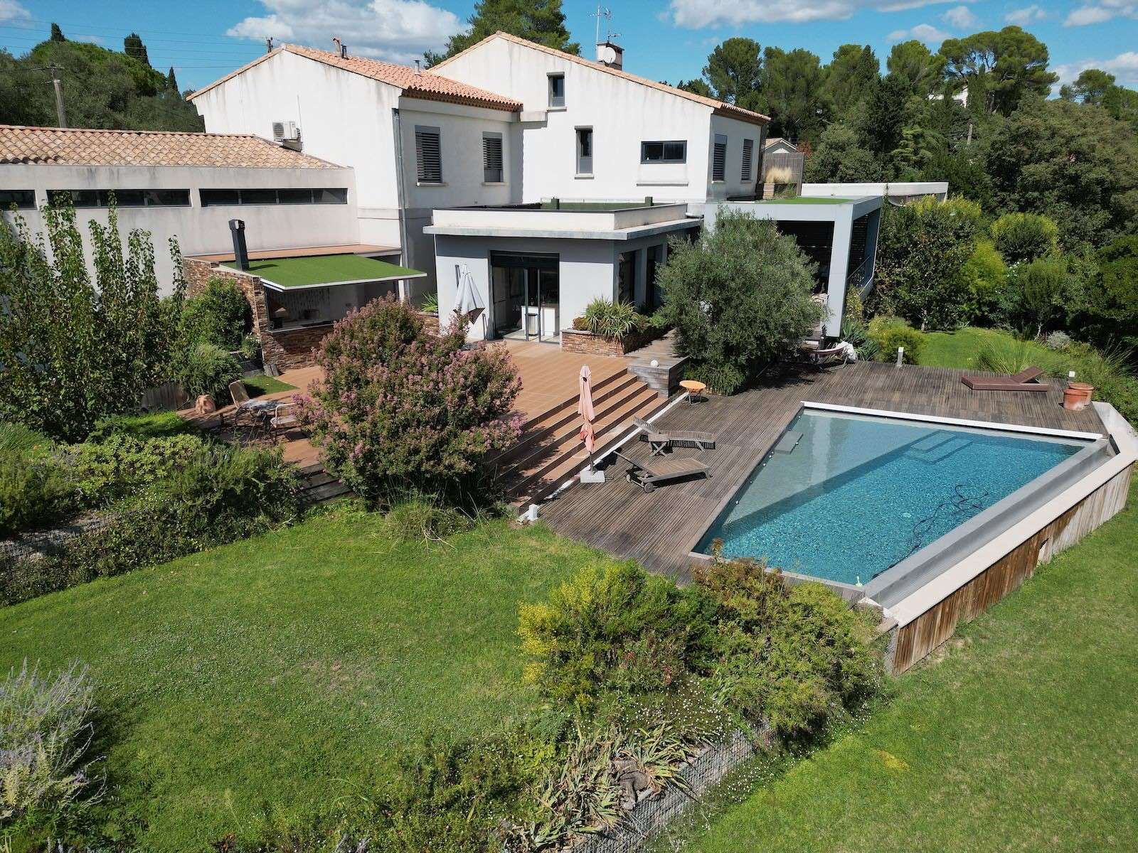 Extension pool house avec cuisine d'été